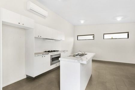 8C Schofield Street, - Photo 3