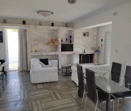 Βίλα για ενοικίαση - Μέγαρα, - Photo 1