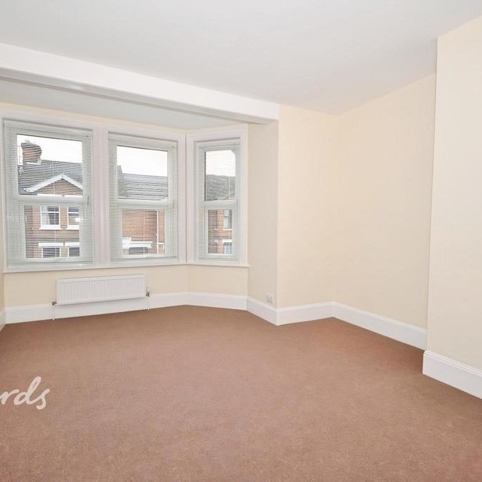 3 bedroom end of terrace house to rent - Photo 1