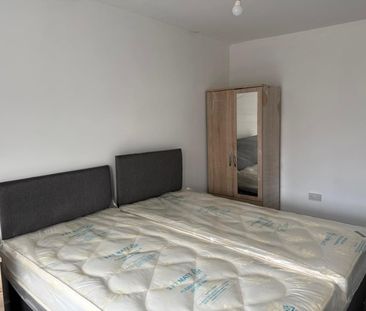 Room in a Shared House, Allcroft Road, B11 - Photo 1