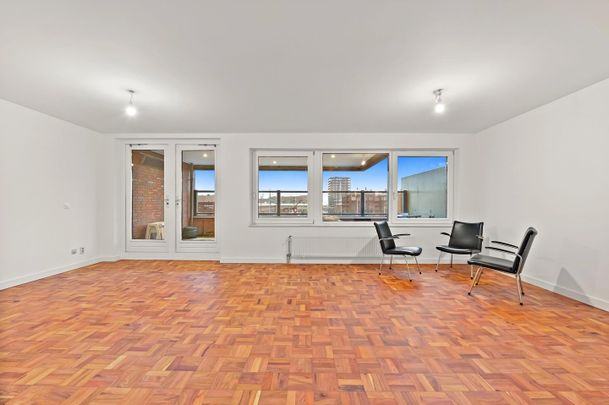 Appartement te huur: Dr. Lelykade 230 2583 CP Den Haag - Photo 1