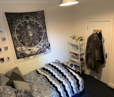 5 bedroom house to rent - Photo 1