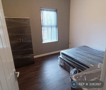 1 bedroom in a flat share to rent - Photo 1