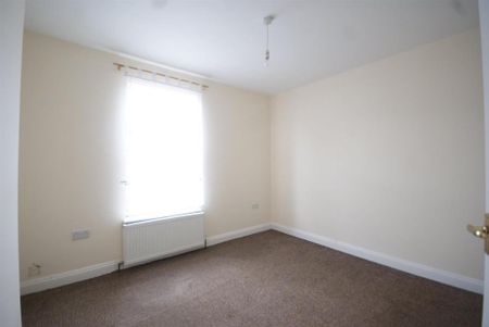 2 bedroom semi-detached house to rent - Photo 2