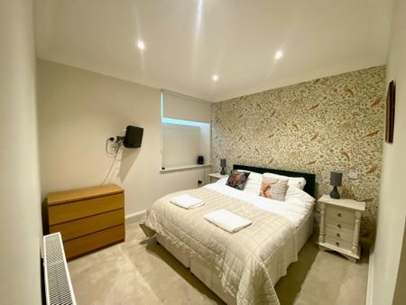 2 bedroom flat to rent - Photo 3