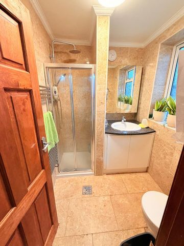 House share to rent - Photo 2