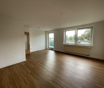 Großzügige Fünf-Raum-Wohnung mit Balkon und Loggia in Gotha! - Foto 3