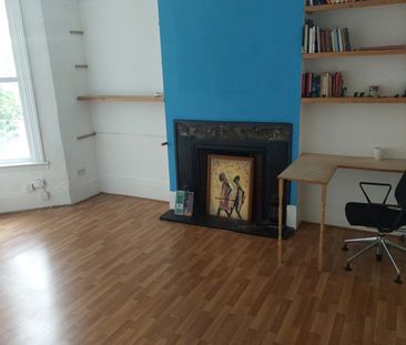 5 Bed Semi-Detached House, Winslade Road, SW2 - Photo 1