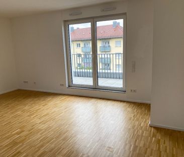 Hoch hinaus! Großzügige 3-Zimmer-Wohnung mit Dachterrasse - Foto 1