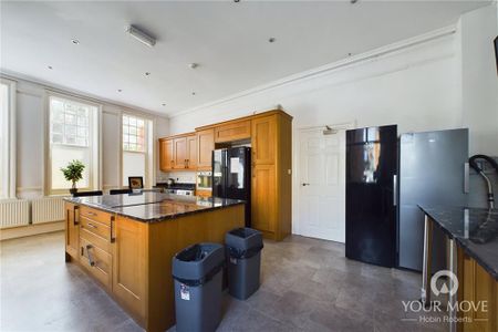 1 bedroom in a house share to rent - Photo 5