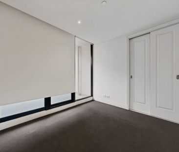 Stylish & Convenient Living in Prime Doncaster Location - Photo 3