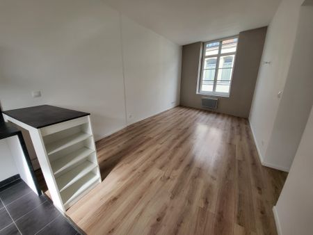 Location Appartement 3 pièces 48m² VALENCIENNES 59300 - Photo 5