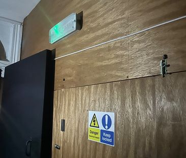 Studio Flat, St Albans Road, IG3 - Photo 6