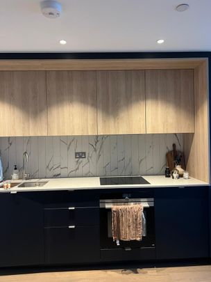 Studio Flat, Gasholder Place, SE11 - Photo 1