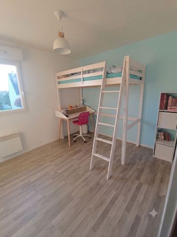 Location Appartement 4 pièces 81m² - Photo 4