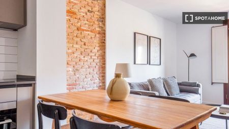 2 room luxury Flat for rent in Barcelona, Spain - Photo 2