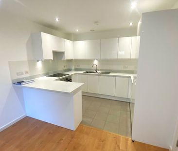 Garfield Road, Addlestone, Surrey, KT15 - Photo 5
