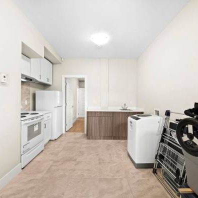 2 bed bd 1 bath ground suite - Photo 1