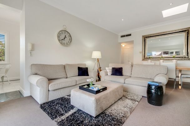 Executive Apartment Offering The Mosman Village Lifestyle - Photo 1