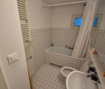 Charmante 2.5-Zimmer-Wohnung mitten in der Altstadt von Baden – per... - Photo 5
