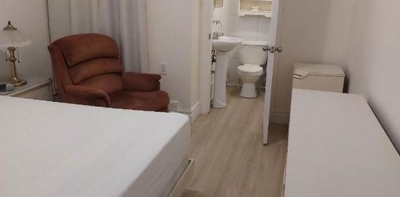 2 1/2 meublé St-Sauveur - Photo 2