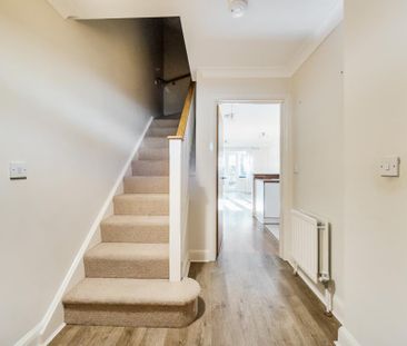 2 bedroom terraced house to rent - Photo 1