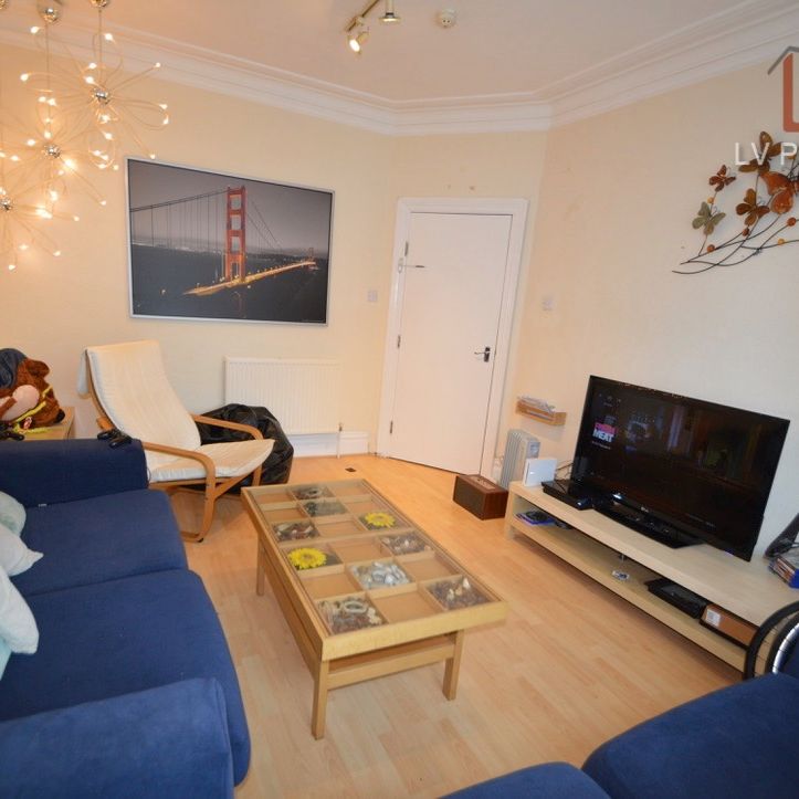 Hartley Crescent - Photo 1