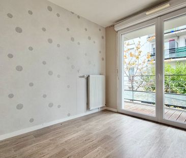 Appartement Corbeil Essonnes 3 pièce(s) 52.11 m2 - Photo 2