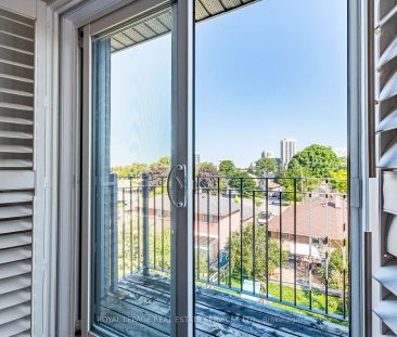 Condo Townhouse For Lease | W9245254 - Photo 3