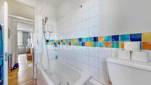 Luxury One Bedroom Residence Moments from Hyde Park - Photo 1