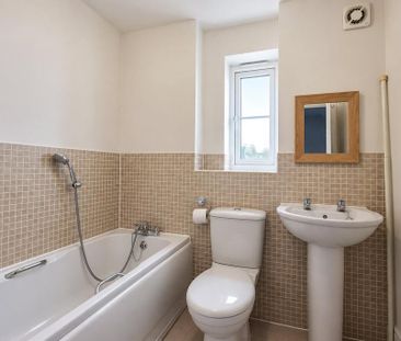 3 bedroom semi-detached house to rent - Photo 5