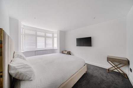 3 bedroom end of terrace house to rent - Photo 3