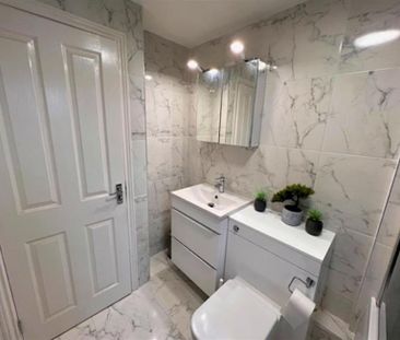 4 Bedroom Detached To Let - Photo 6