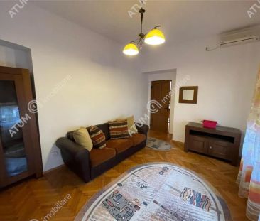 De inchiriat apartament cu 2 camere decomandate in zona ultracentrala din Sibiu - Photo 1