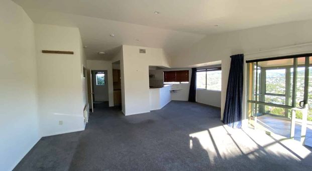 3 bedroom, 2 bathroom - Photo 1