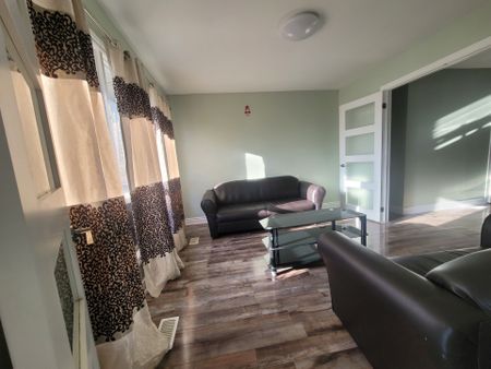 For Lease - 10 Pickard Lane, Brampton, Ontario - Photo 4