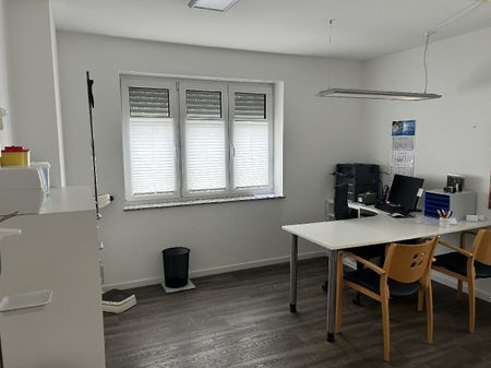 Attraktive Büro-/Praxisfläche mit vielen Möglichkeiten im Zentrum von Brilon! - Photo 4