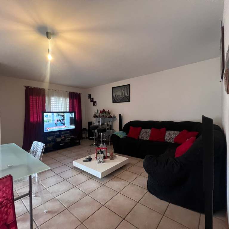 4.5 Zimmer, 102 m², 1. Stock - Photo 1