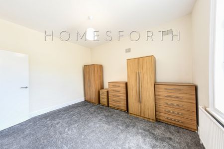 3 Bedroom Flat - Photo 4