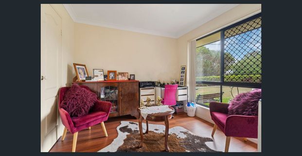 Spacious Family Home on Expansive 1,700m² Block - Photo 1