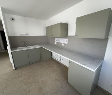 A LOUER TYPE 3 NEUF 84 M2 -CROLLES - Photo 1