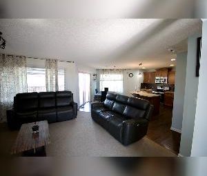 3 Bed 2.5 Bath Dbl Garage Family Home Leduc - Photo 6