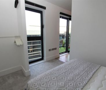 One Brewery Wharf, Leeds City Centre, LS10 1GY - Photo 4