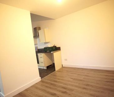 3 bedroom maisonette to rent - Photo 1