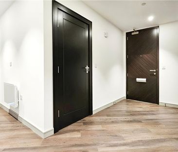Eden Grove, Staines-upon-Thames, Surrey, TW18 4ZT - Photo 1