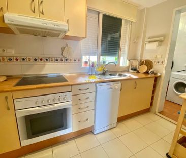 2 bedroom apartment for rent on the beachfront in Dehesa de Campoamor - Photo 5
