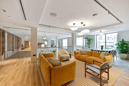 3 bedroom flat to rent - Photo 5