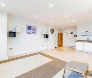 High Street, Bracknell, Berkshire, RG12 - Photo 3