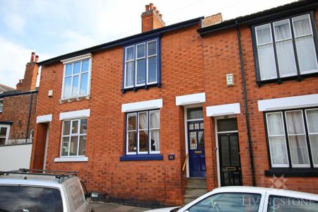 4 bedroom terraced house to rent - Photo 3