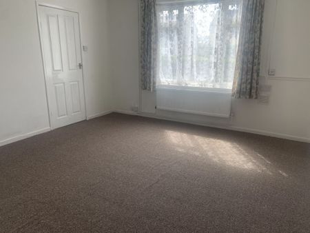 3 Bedroom Semi Detached - Photo 2